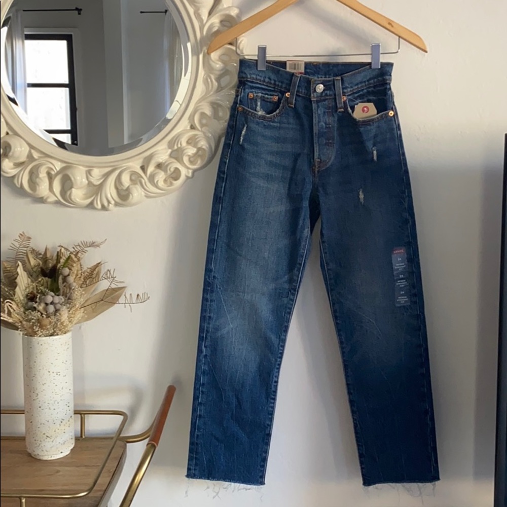 Levi’s High Rise Straight Leg Jeans